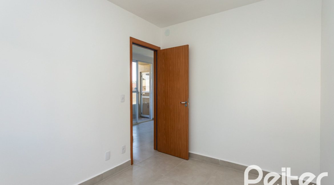 Apartamento à venda com 54m², 2 dormitórios, 1 suíte, 1 vaga, no bairro Camaquã em Porto Alegre
