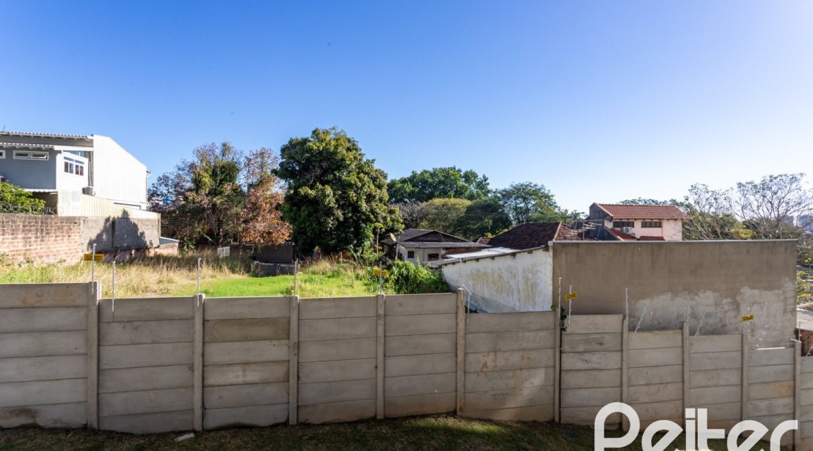 Apartamento à venda com 54m², 2 dormitórios, 1 suíte, 1 vaga, no bairro Camaquã em Porto Alegre