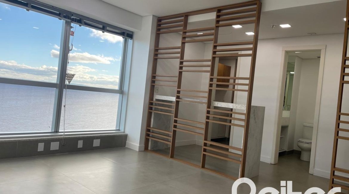 Comercial à venda com 40m², 1 vaga, no bairro Cristal em Porto Alegre