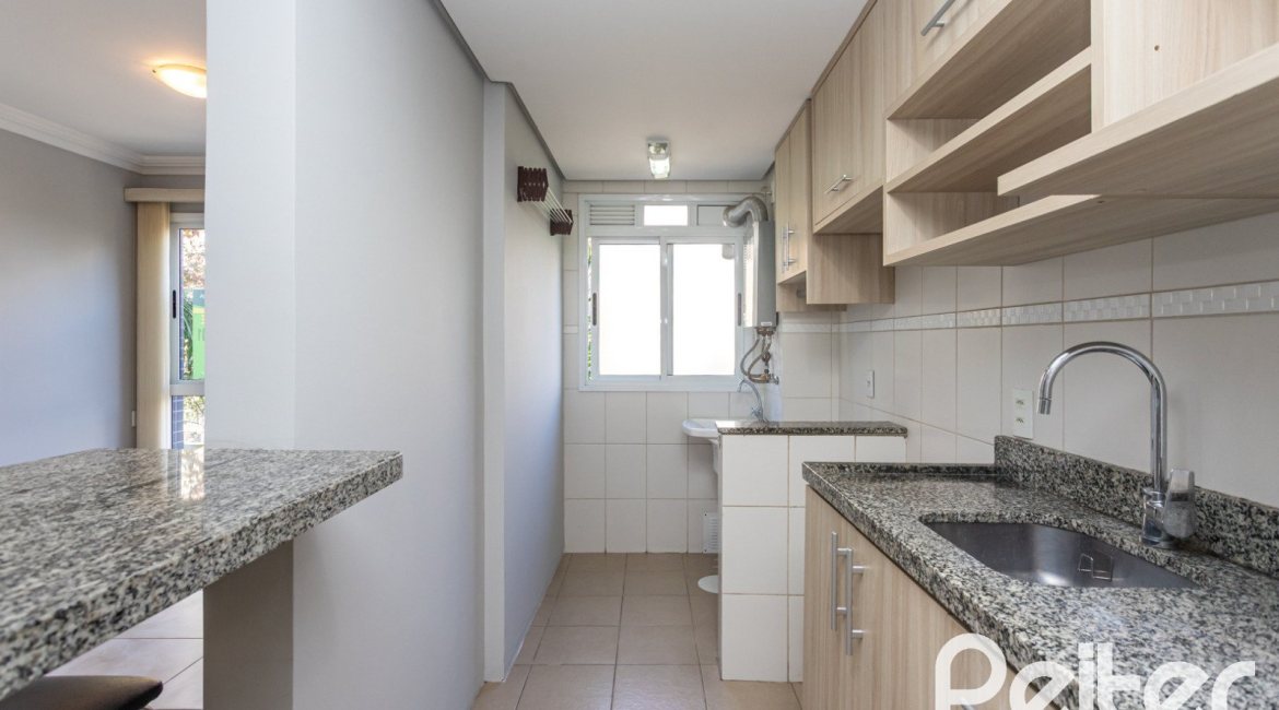 Apartamento à venda com 47m², 1 dormitório, 1 vaga, no bairro Cristal em PORTO ALEGRE