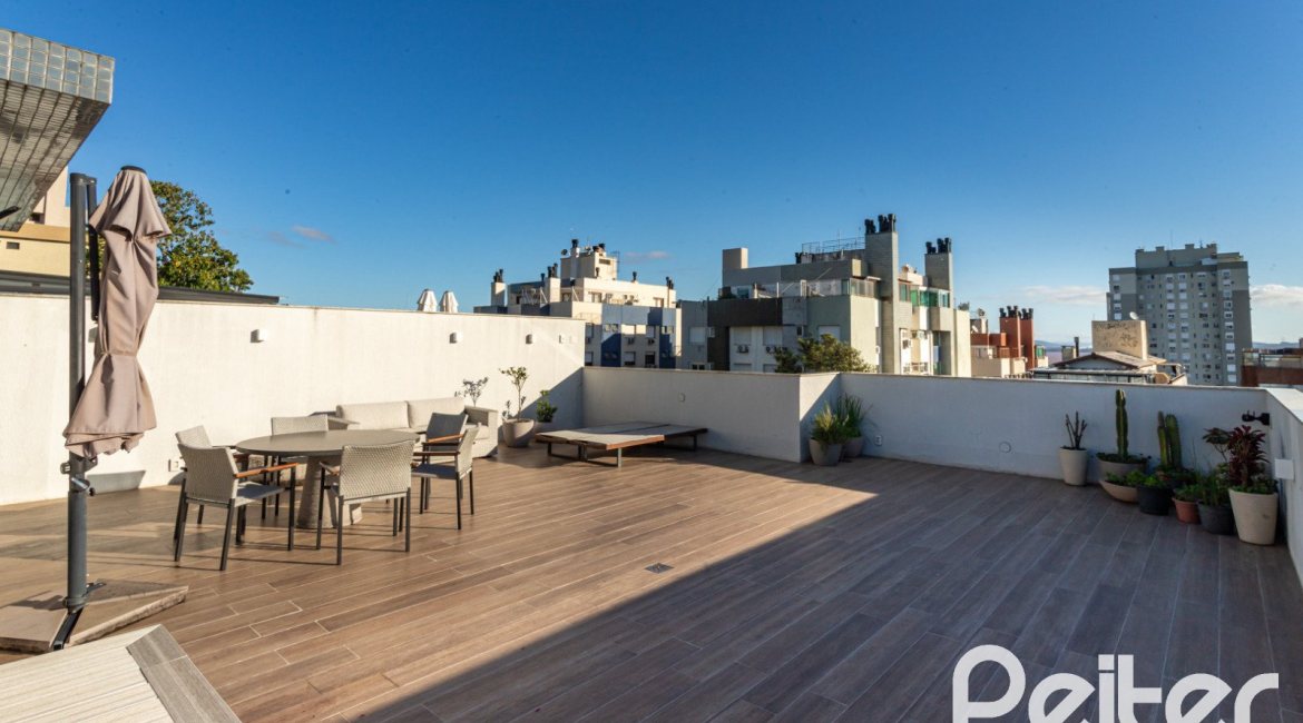 Cobertura à venda com 368m², 3 dormitórios, 3 suítes, 5 vagas, no bairro Tristeza em PORTO ALEGRE