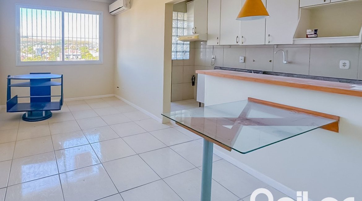 Apartamento à venda com 56m², 2 dormitórios, no bairro Cristal em Porto Alegre