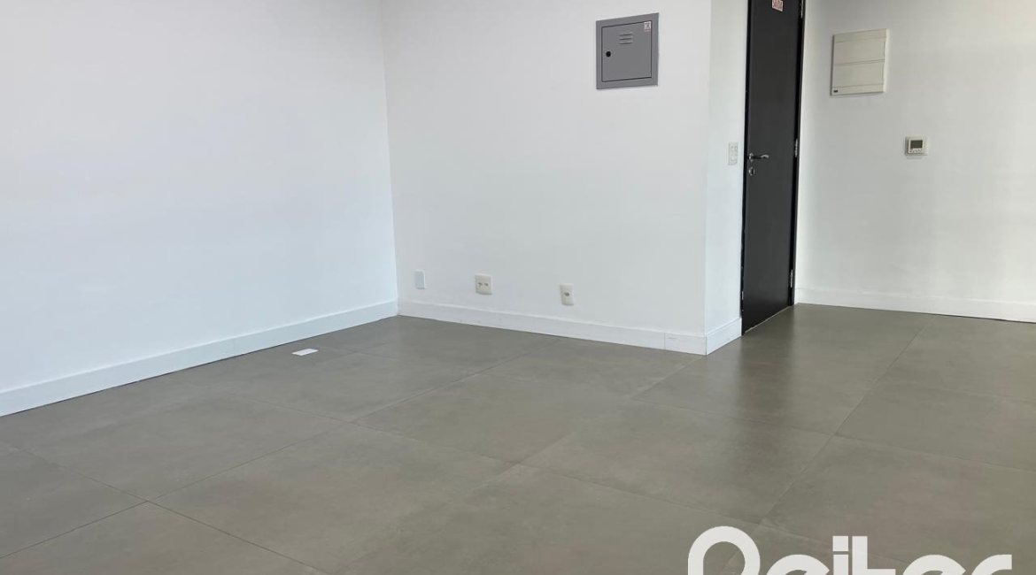 Comercial à venda com 40m², 2 vagas, no bairro Cristal em Porto Alegre