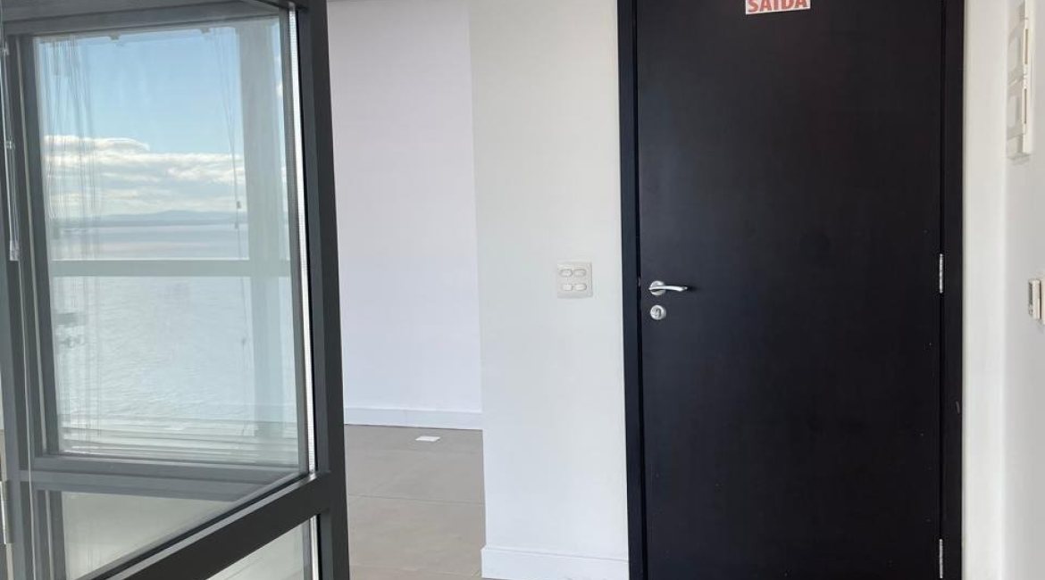 Comercial à venda com 40m², 2 vagas, no bairro Cristal em Porto Alegre