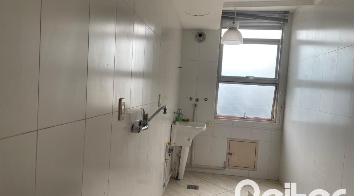 Apartamento à venda com 63m², 2 dormitórios, no bairro Tristeza em Porto Alegre