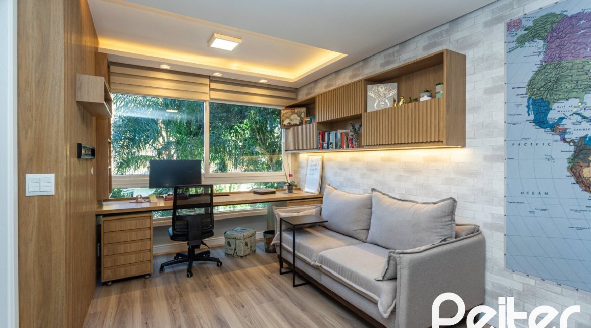 Apartamento à venda com 53m², 1 dormitório, 1 suíte, 1 vaga, no bairro Cristal em PORTO ALEGRE