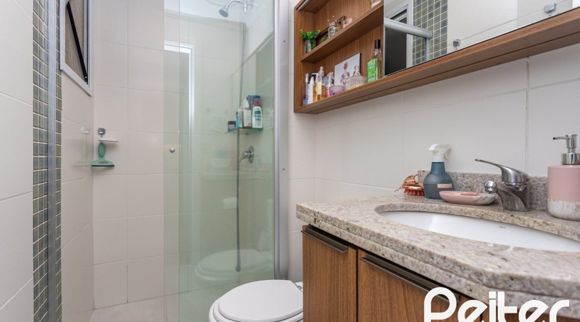 Apartamento à venda com 53m², 1 dormitório, 1 suíte, 1 vaga, no bairro Cristal em PORTO ALEGRE