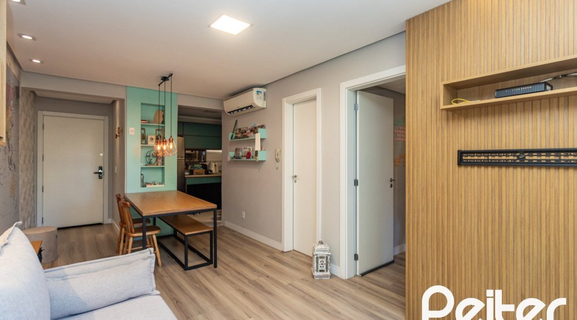 Apartamento à venda com 53m², 1 dormitório, 1 suíte, 1 vaga, no bairro Cristal em PORTO ALEGRE