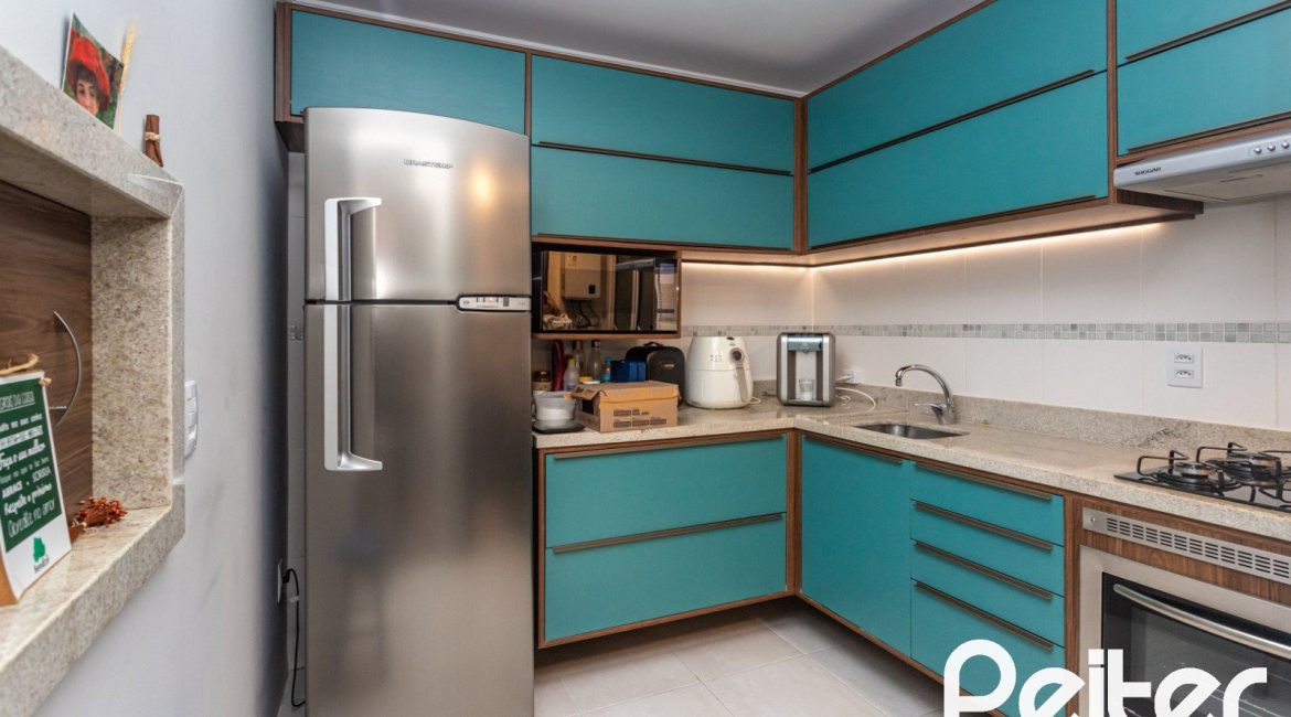 Apartamento à venda com 53m², 1 dormitório, 1 suíte, 1 vaga, no bairro Cristal em PORTO ALEGRE