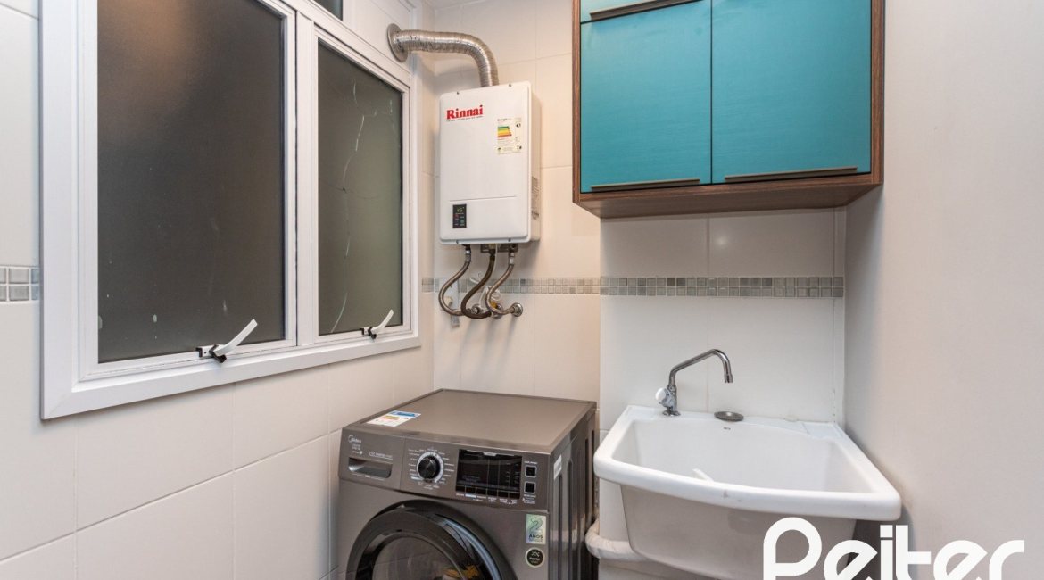 Apartamento à venda com 53m², 1 dormitório, 1 suíte, 1 vaga, no bairro Cristal em PORTO ALEGRE