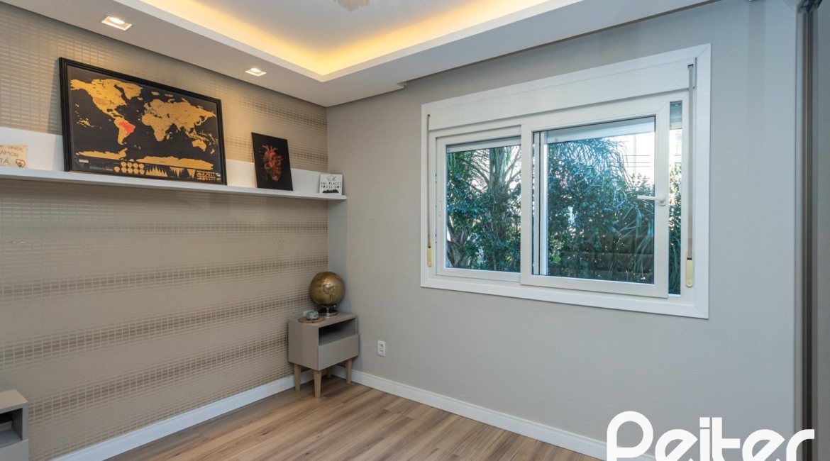 Apartamento à venda com 53m², 1 dormitório, 1 suíte, 1 vaga, no bairro Cristal em PORTO ALEGRE
