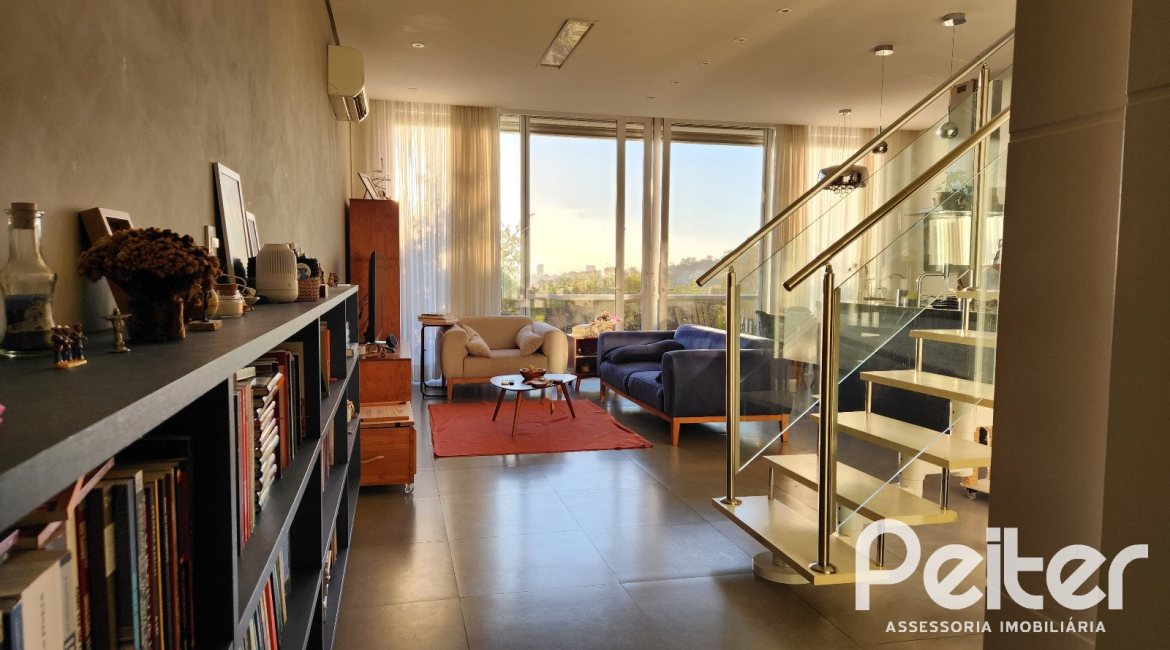 Casa em Condomínio à venda com 197m², 3 dormitórios, 1 suíte, 2 vagas, no bairro Vila Nova em PORTO ALEGRE