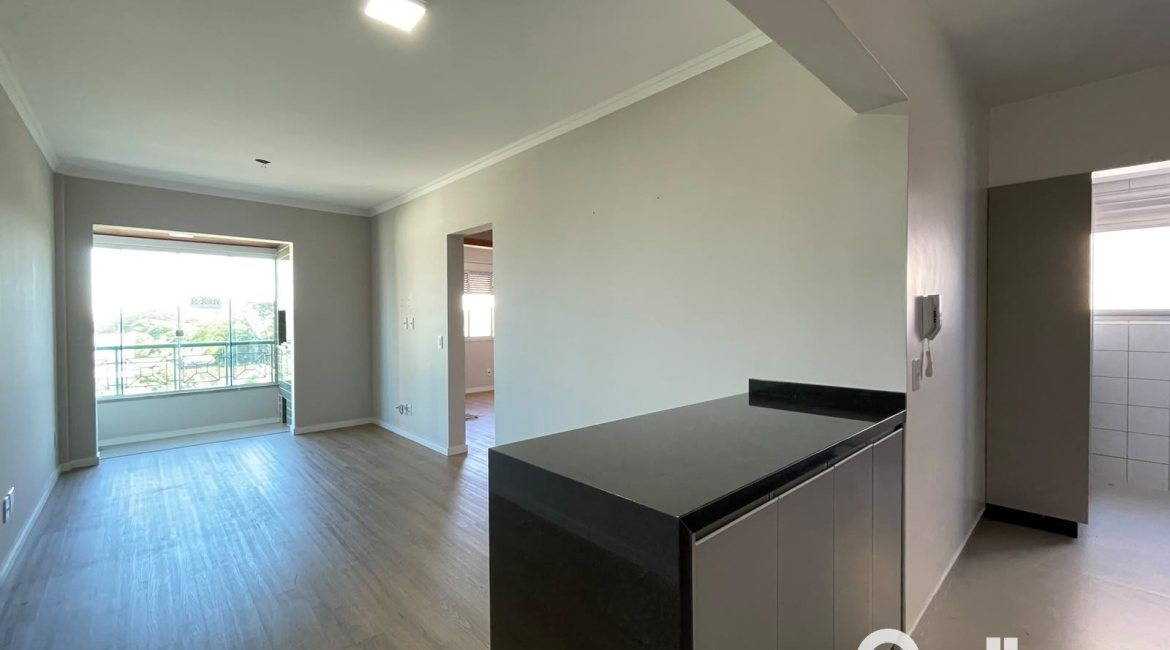 Apartamento à venda com 59m², 2 dormitórios, 1 vaga, no bairro Cavalhada em Porto Alegre