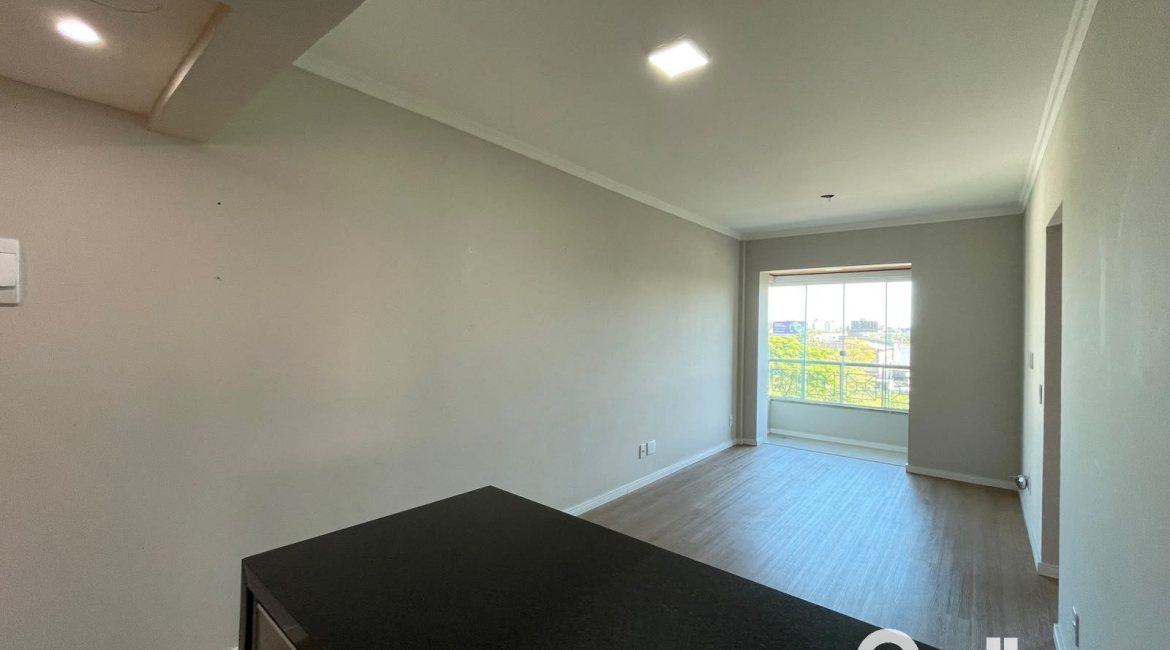 Apartamento à venda com 59m², 2 dormitórios, 1 vaga, no bairro Cavalhada em Porto Alegre