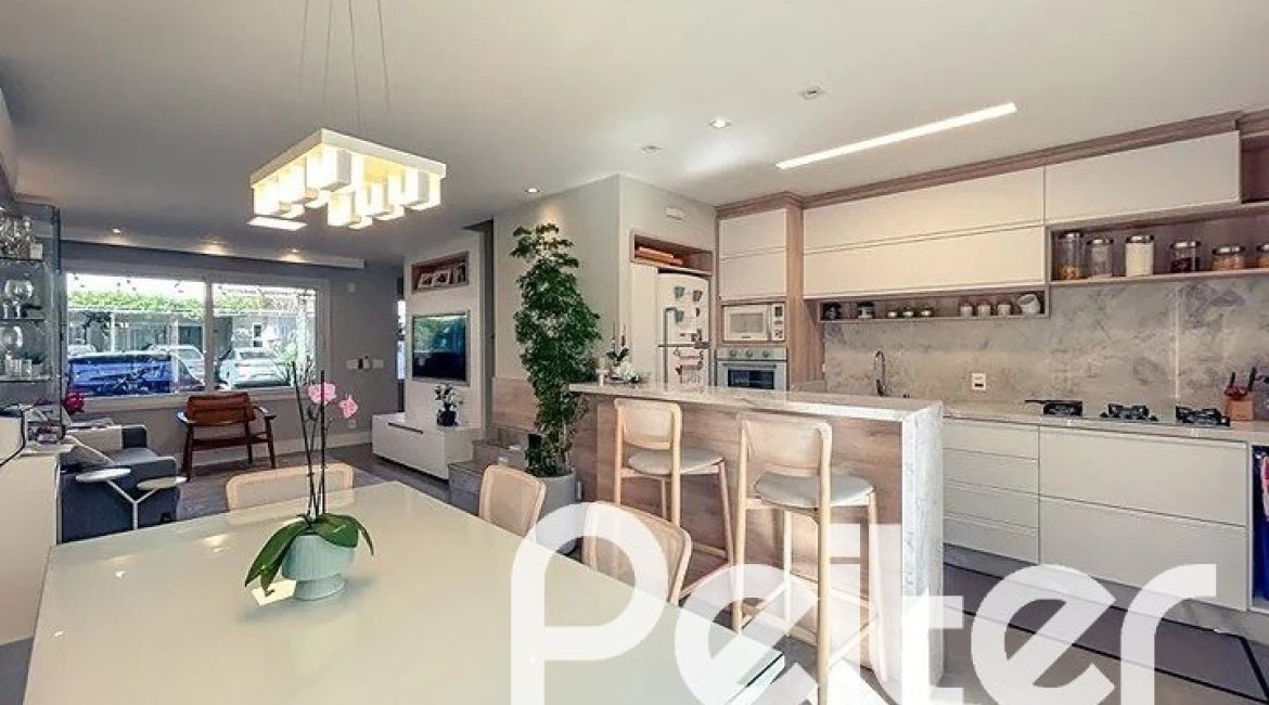 Casa em Condomínio à venda com 120m², 3 dormitórios, 1 suíte, 2 vagas, no bairro Vila Nova em PORTO ALEGRE
