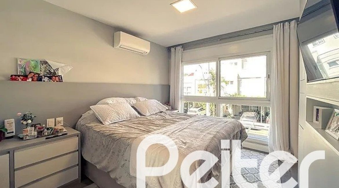 Casa em Condomínio à venda com 120m², 3 dormitórios, 1 suíte, 2 vagas, no bairro Vila Nova em PORTO ALEGRE