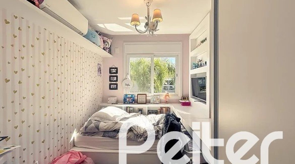 Casa em Condomínio à venda com 120m², 3 dormitórios, 1 suíte, 2 vagas, no bairro Vila Nova em PORTO ALEGRE