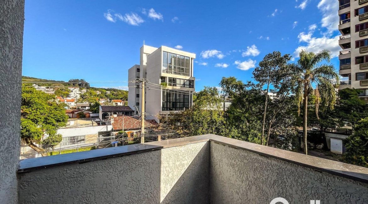 Casa em Condomínio à venda com 140m², 3 dormitórios, 3 suítes, 2 vagas, no bairro Tristeza em Porto Alegre