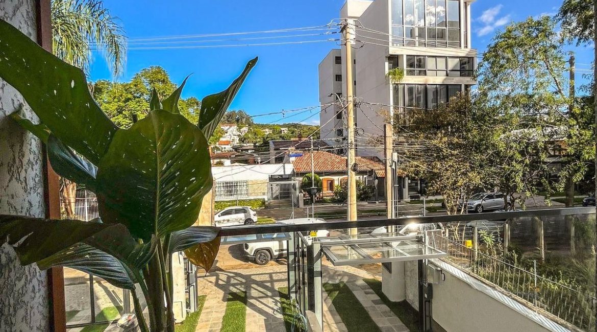 Casa em Condomínio à venda com 140m², 3 dormitórios, 3 suítes, 2 vagas, no bairro Tristeza em Porto Alegre