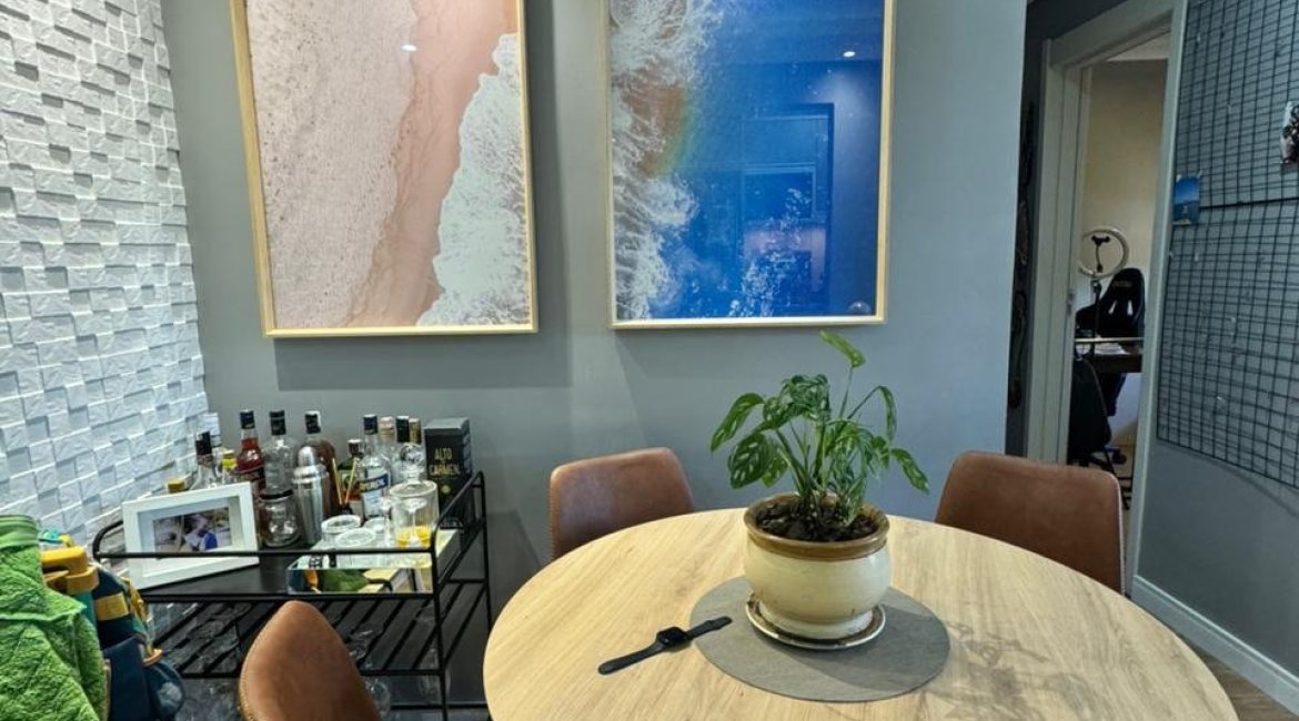 Apartamento à venda com 56m², 2 dormitórios, 1 suíte, 1 vaga, no bairro Cavalhada em PORTO ALEGRE