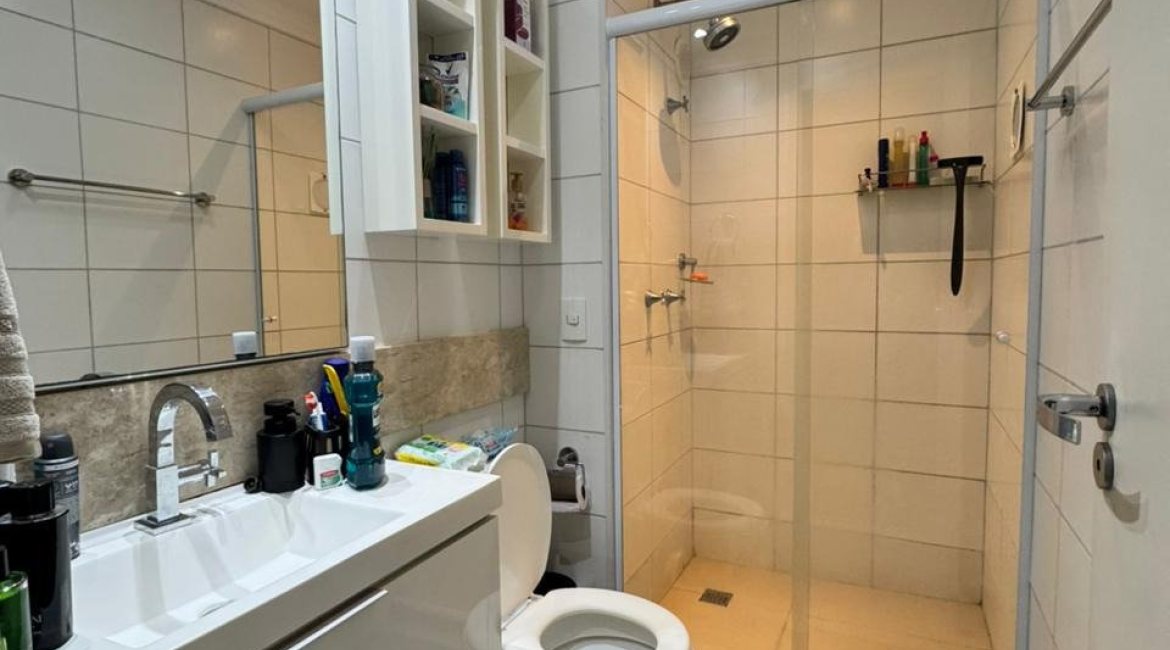 Apartamento à venda com 56m², 2 dormitórios, 1 suíte, 1 vaga, no bairro Cavalhada em PORTO ALEGRE