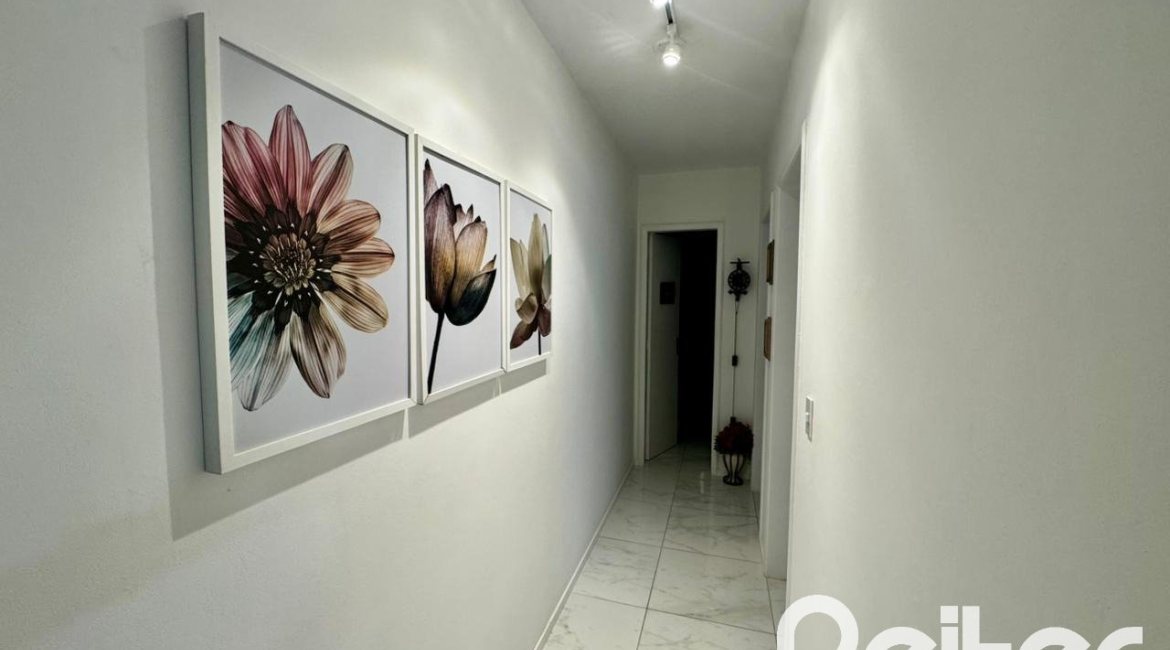 Apartamento à venda com 57m², 2 dormitórios, no bairro Tristeza em Porto Alegre
