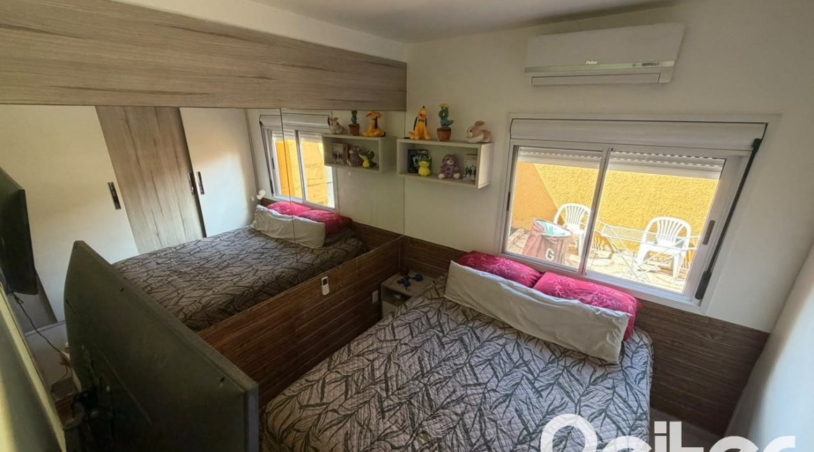 Casa à venda com 52m², 2 dormitórios, 2 vagas, no bairro Hípica em Porto Alegre