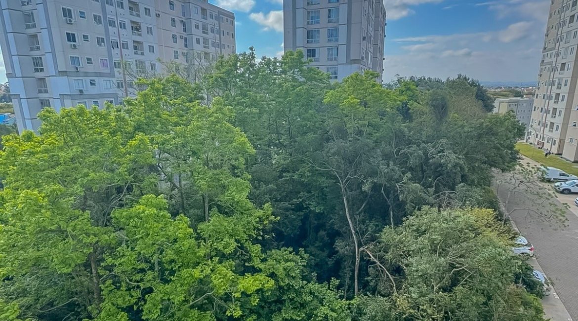 Apartamento à venda com 44m², 2 dormitórios, 1 vaga, no bairro Parque Santa Fé em Porto Alegre