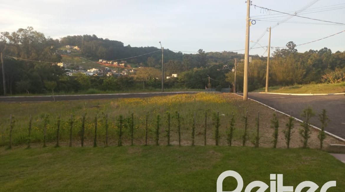 Terreno em condomínio à venda, no bairro Campo Novo em Porto Alegre
