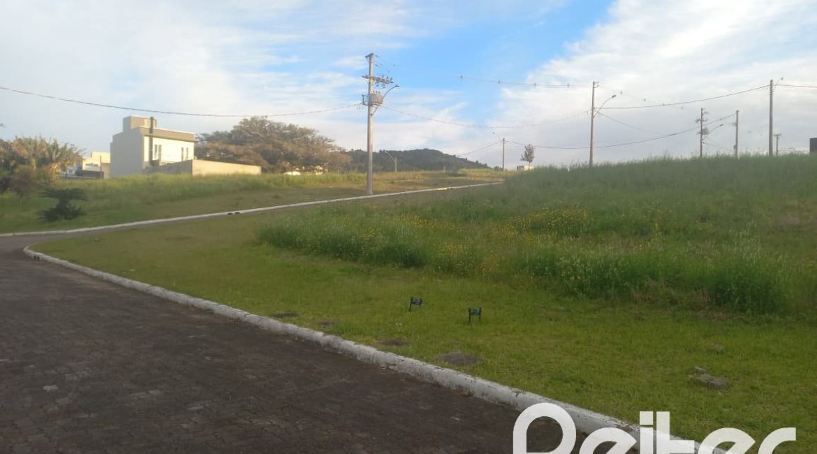 Terreno em condomínio à venda, no bairro Campo Novo em Porto Alegre