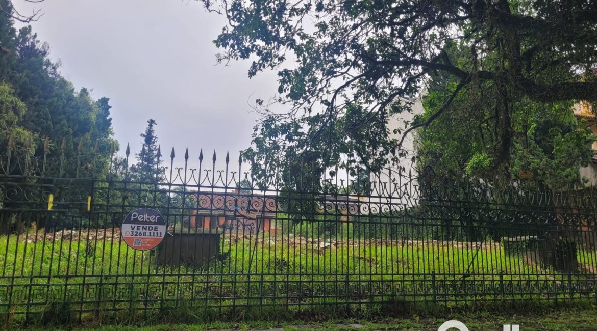 Terreno à venda com 480m², no bairro Vila Assunção em Porto Alegre