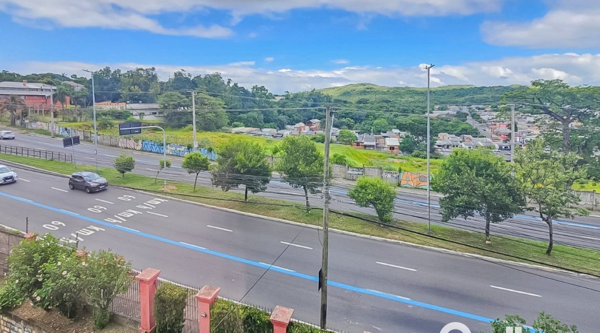 Apartamento à venda com 70m², 3 dormitórios, no bairro Cavalhada em Porto Alegre