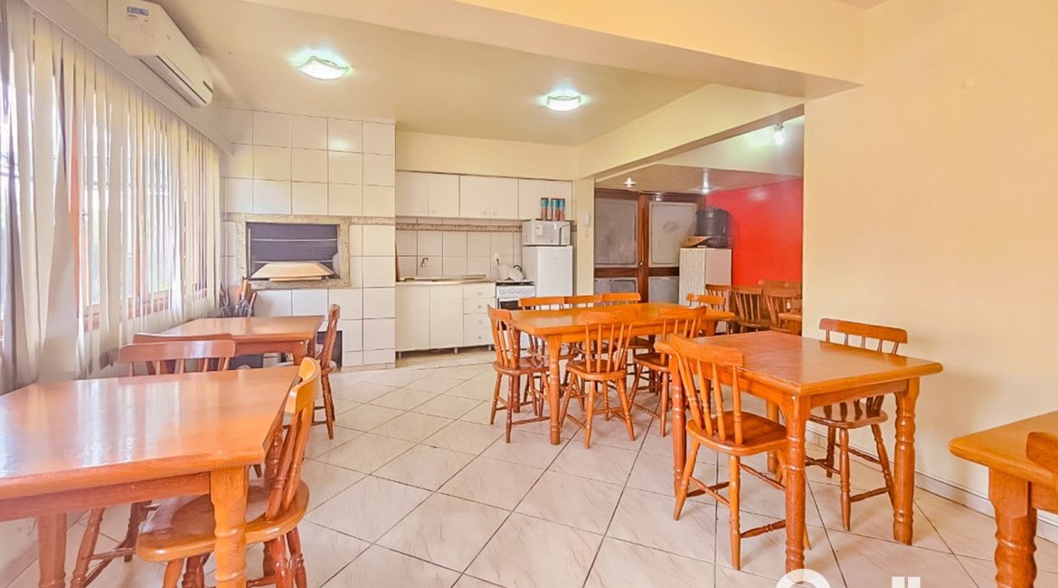 Apartamento à venda com 70m², 3 dormitórios, no bairro Cavalhada em Porto Alegre