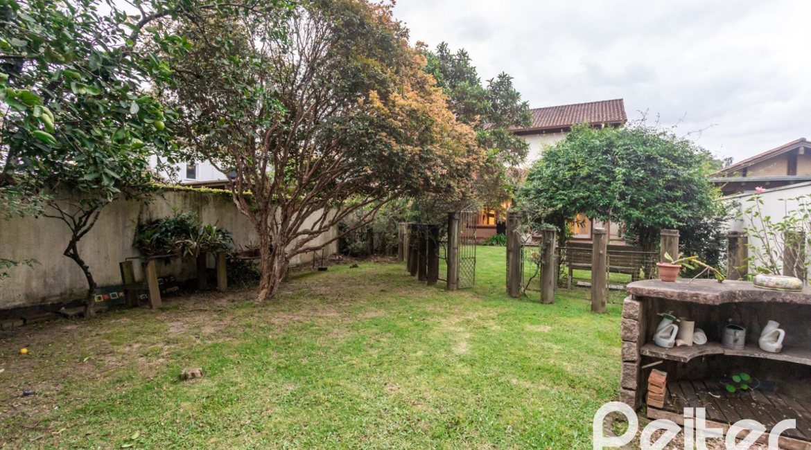 Casa em Condomínio à venda com 216m², 2 dormitórios, 2 suítes, 2 vagas, no bairro Terra Ville em PORTO ALEGRE
