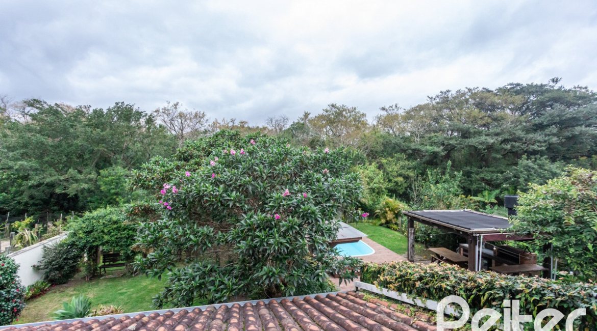 Casa em Condomínio à venda com 216m², 2 dormitórios, 2 suítes, 2 vagas, no bairro Terra Ville em PORTO ALEGRE