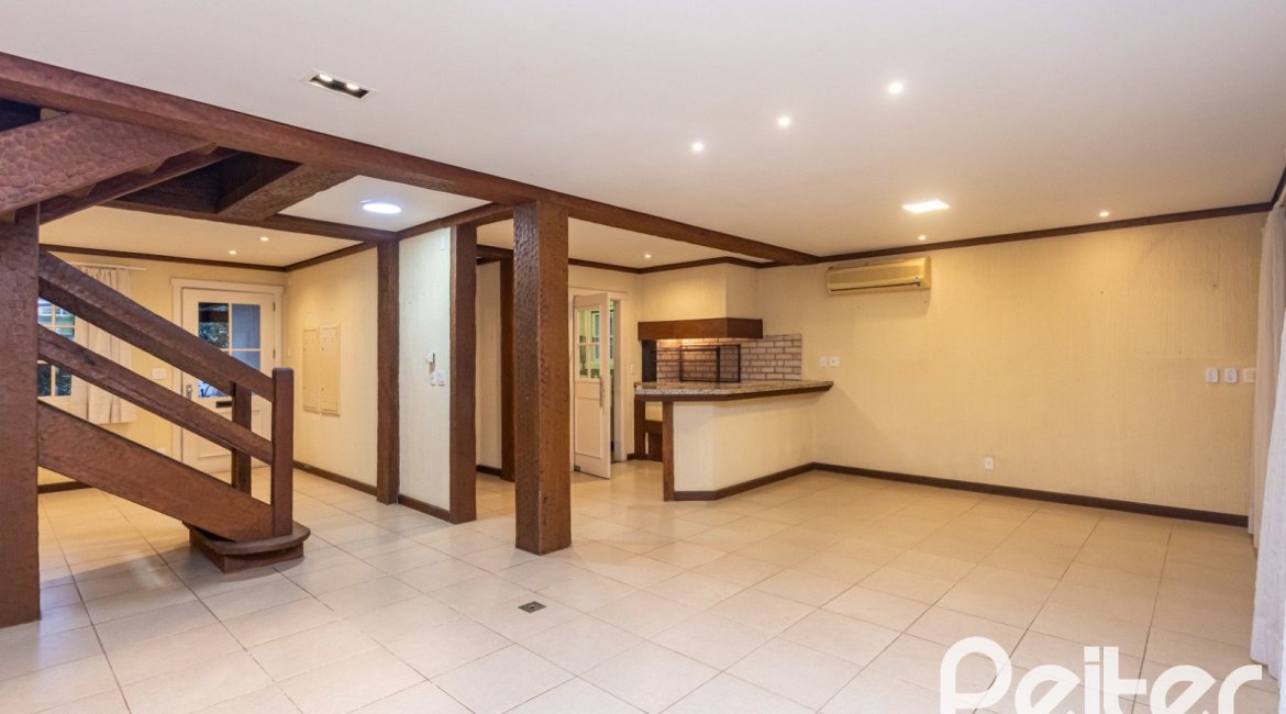Casa em Condomínio à venda com 216m², 2 dormitórios, 2 suítes, 2 vagas, no bairro Terra Ville em PORTO ALEGRE