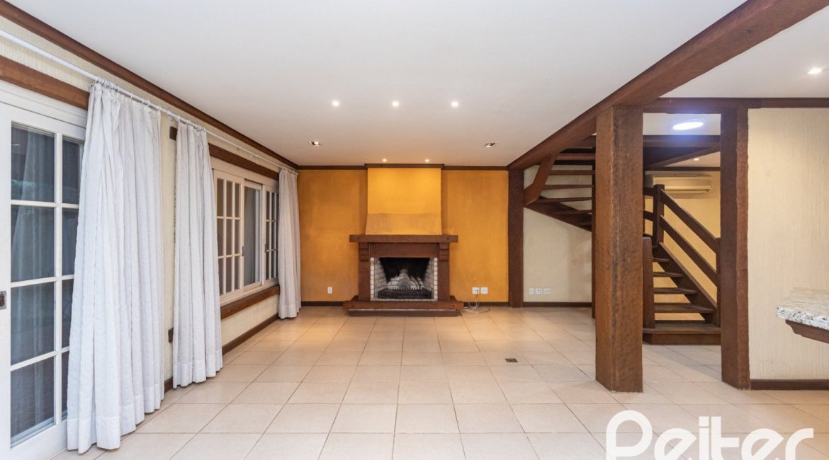 Casa em Condomínio à venda com 216m², 2 dormitórios, 2 suítes, 2 vagas, no bairro Terra Ville em PORTO ALEGRE