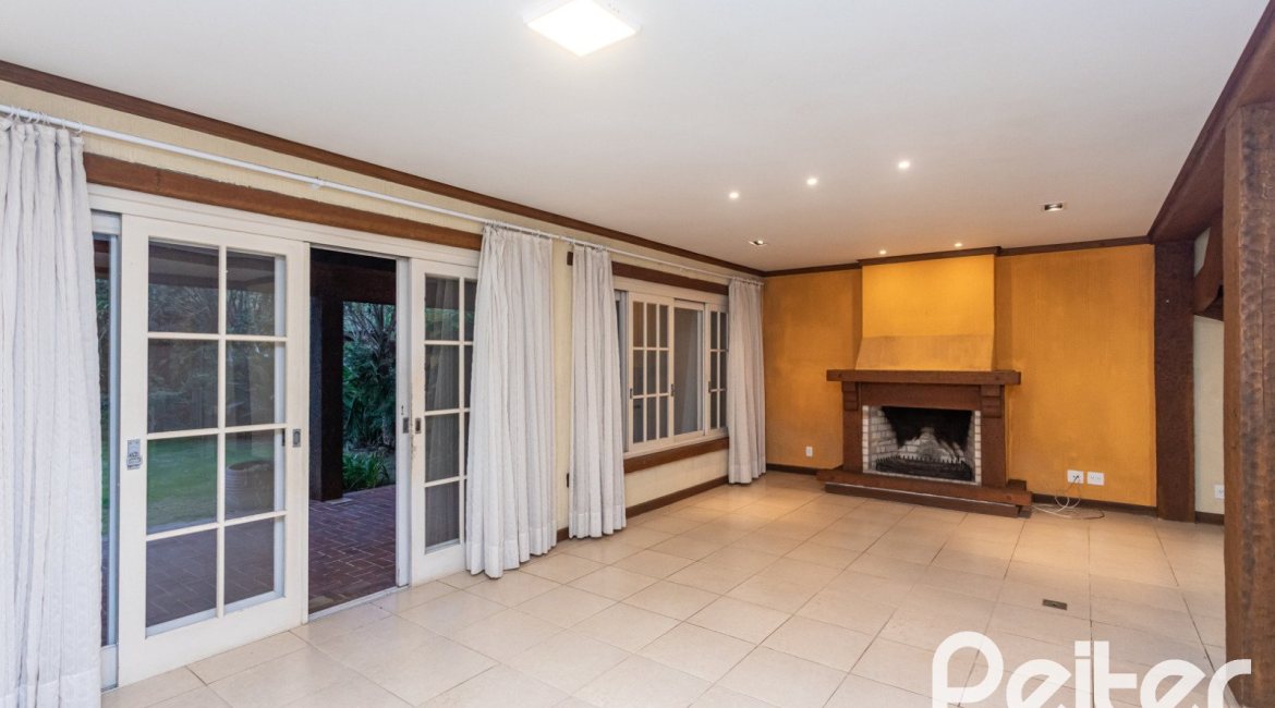 Casa em Condomínio à venda com 216m², 2 dormitórios, 2 suítes, 2 vagas, no bairro Terra Ville em PORTO ALEGRE