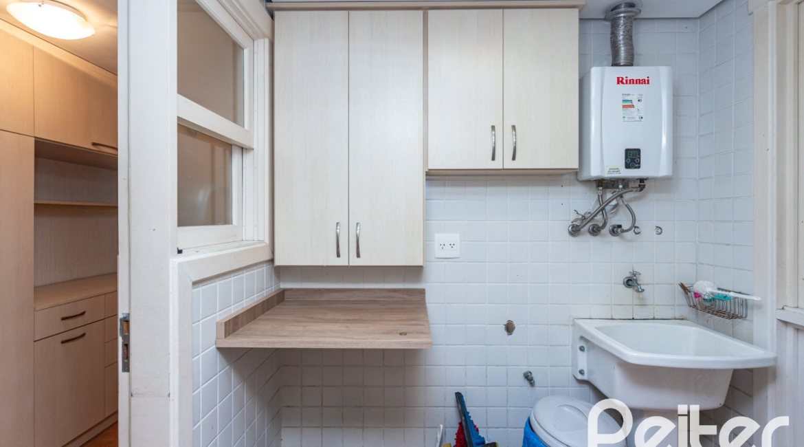 Casa em Condomínio à venda com 216m², 2 dormitórios, 2 suítes, 2 vagas, no bairro Terra Ville em PORTO ALEGRE