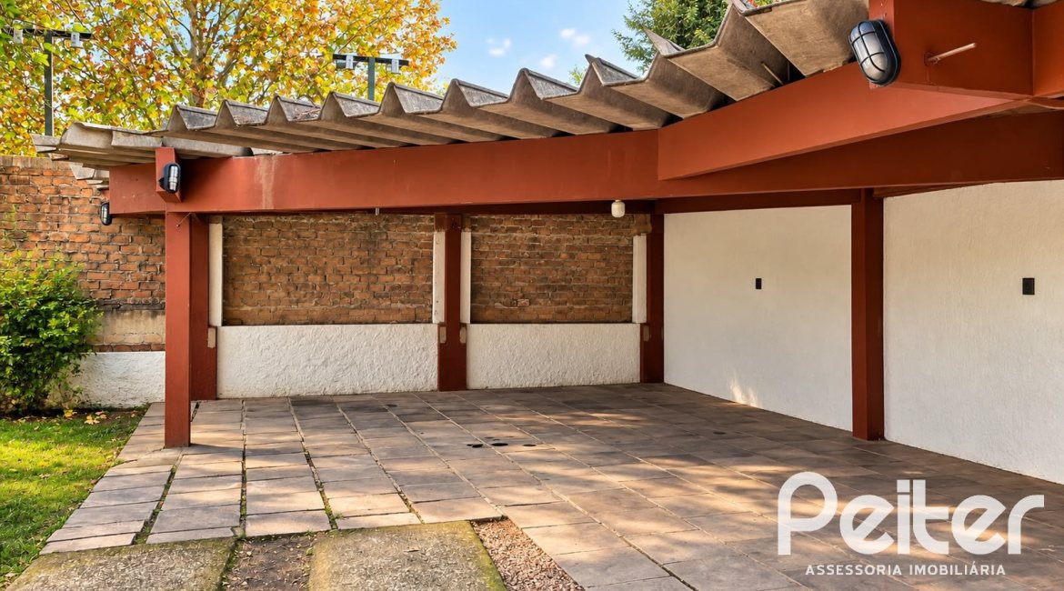Casa à venda com 334m², 4 dormitórios, 1 suíte, no bairro Jardim Isabel em Porto Alegre