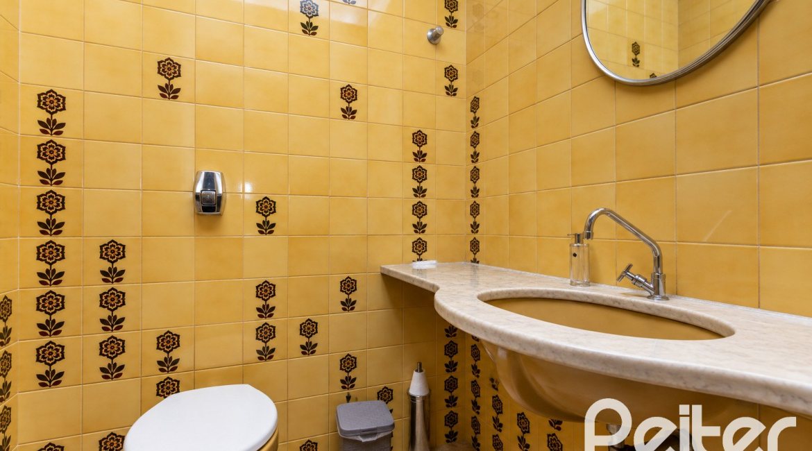 Casa à venda com 334m², 4 dormitórios, 1 suíte, no bairro Jardim Isabel em Porto Alegre