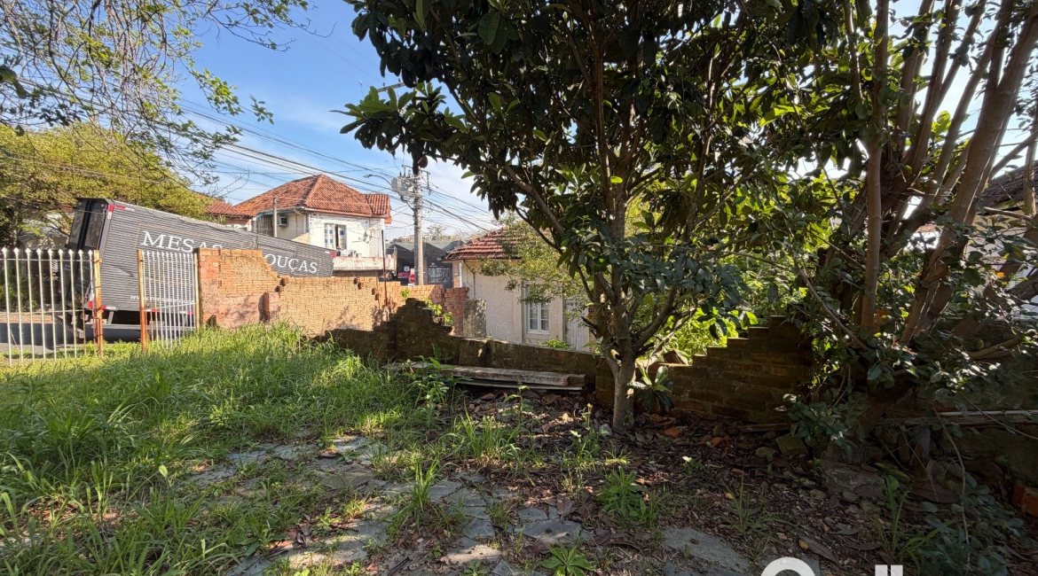 Terreno à venda com 554m², no bairro Tristeza em Porto Alegre