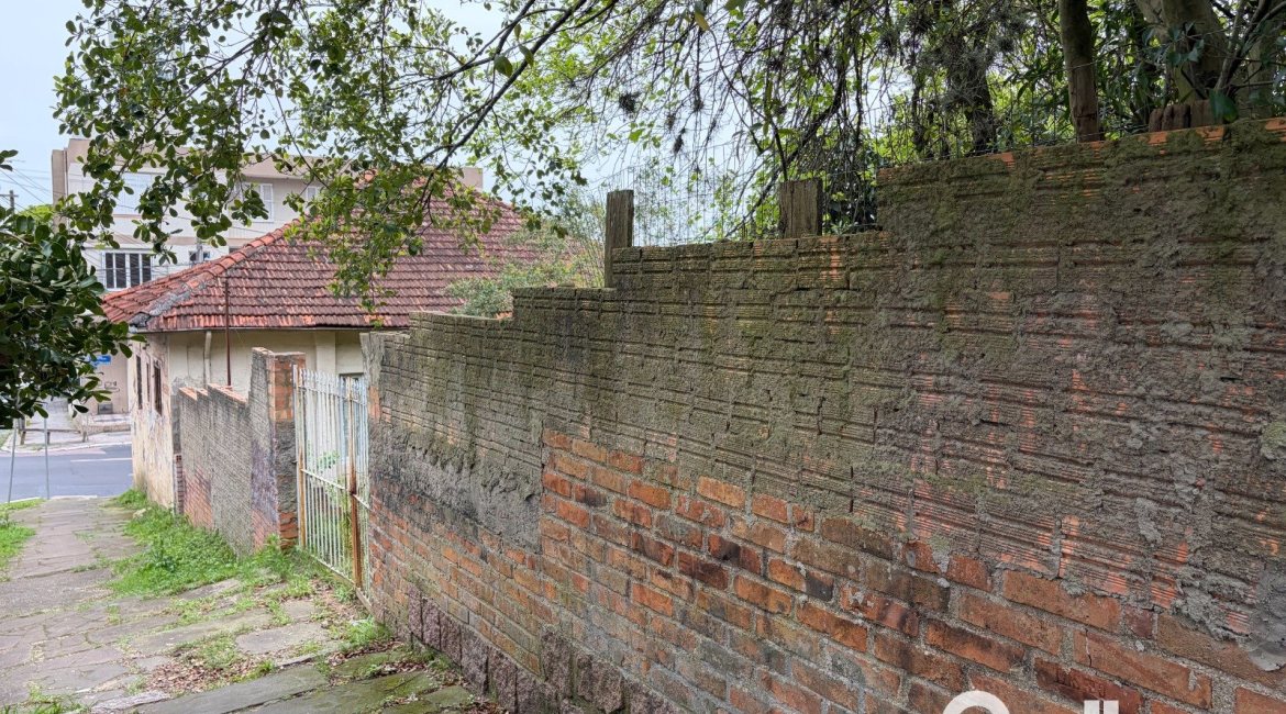 Terreno à venda com 554m², no bairro Tristeza em Porto Alegre
