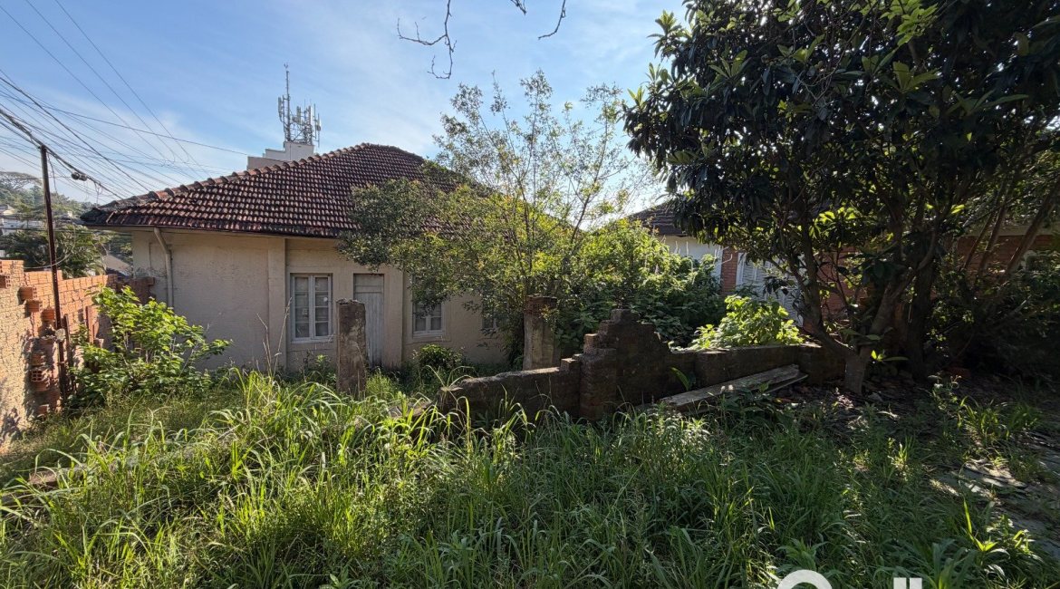 Terreno à venda com 554m², no bairro Tristeza em Porto Alegre