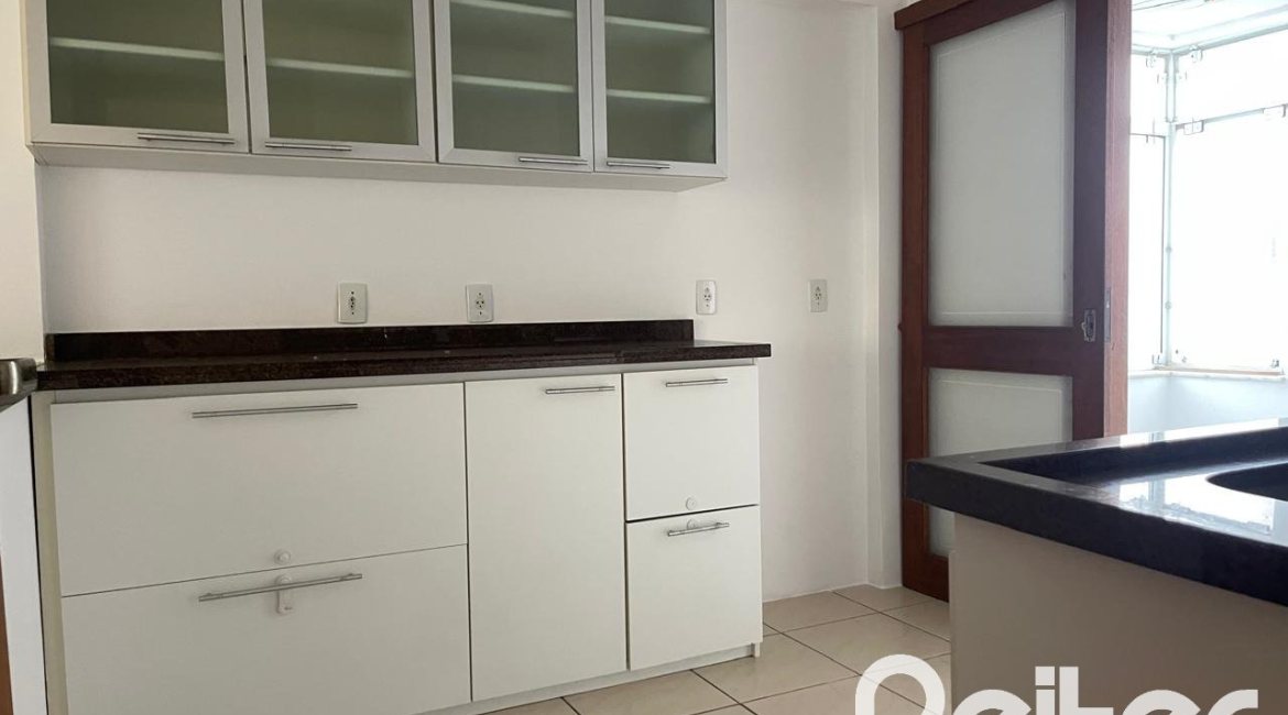 Apartamento à venda com 84m², 2 dormitórios, 1 suíte, 2 vagas, no bairro Tristeza em Porto Alegre