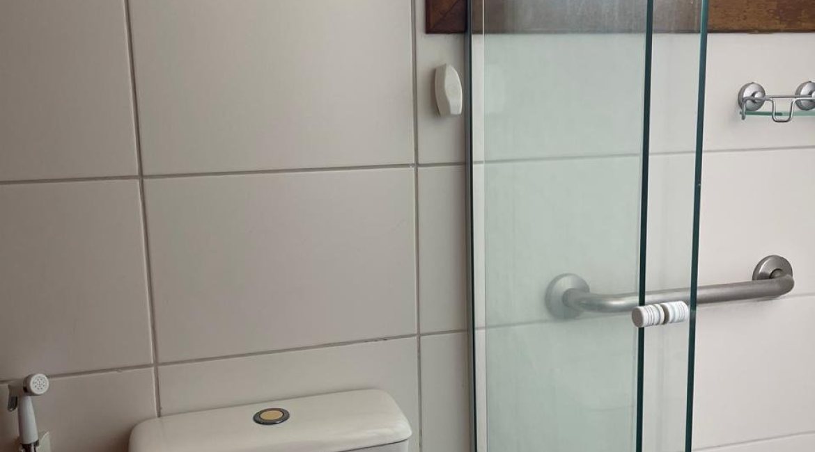 Apartamento à venda com 84m², 2 dormitórios, 1 suíte, 2 vagas, no bairro Tristeza em Porto Alegre