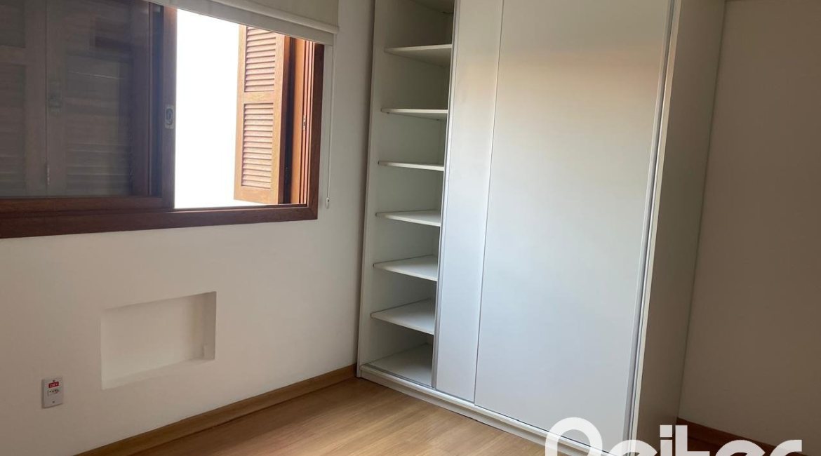 Apartamento à venda com 84m², 2 dormitórios, 1 suíte, 2 vagas, no bairro Tristeza em Porto Alegre