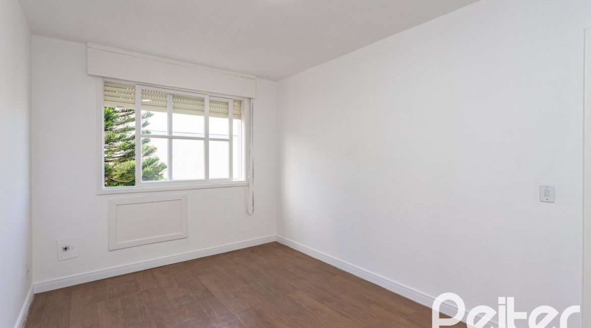 Apartamento à venda com 69m², 3 dormitórios, no bairro Cristal em Porto Alegre