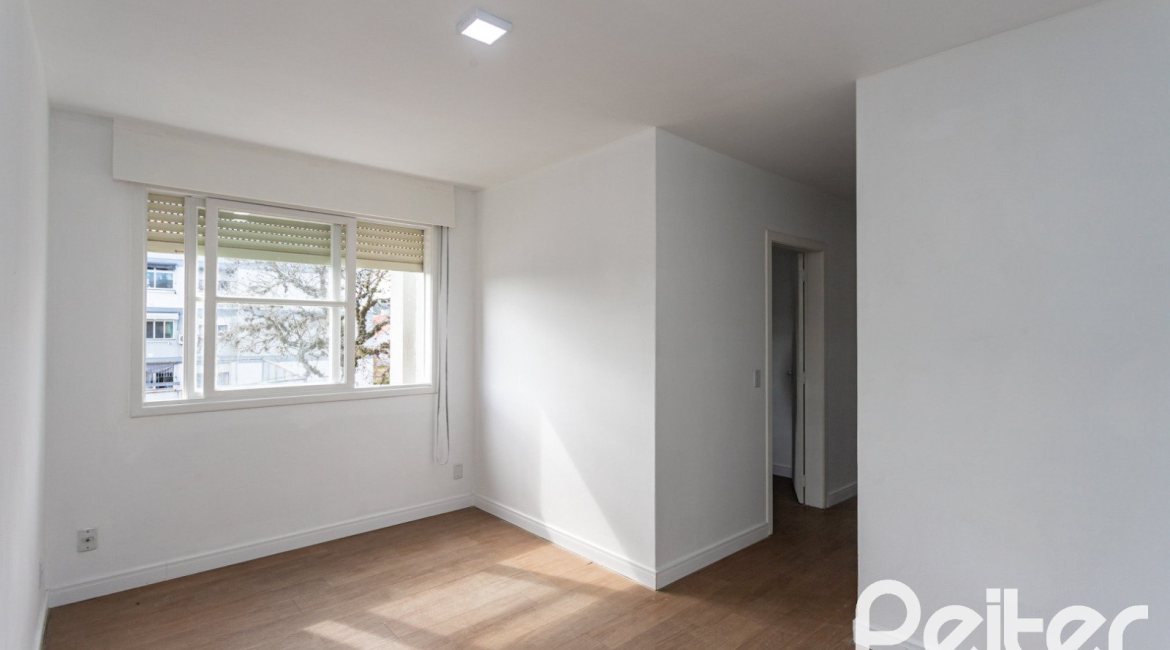 Apartamento à venda com 69m², 3 dormitórios, no bairro Cristal em Porto Alegre