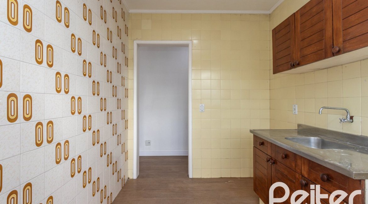 Apartamento à venda com 69m², 3 dormitórios, no bairro Cristal em Porto Alegre